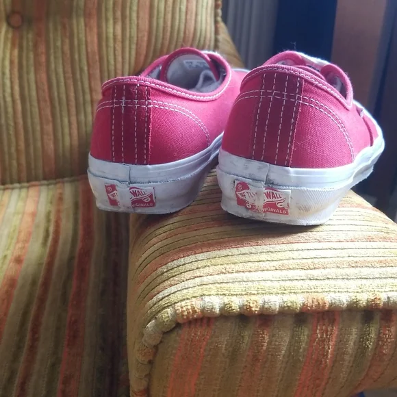 Shoes - Picture 3 of 6